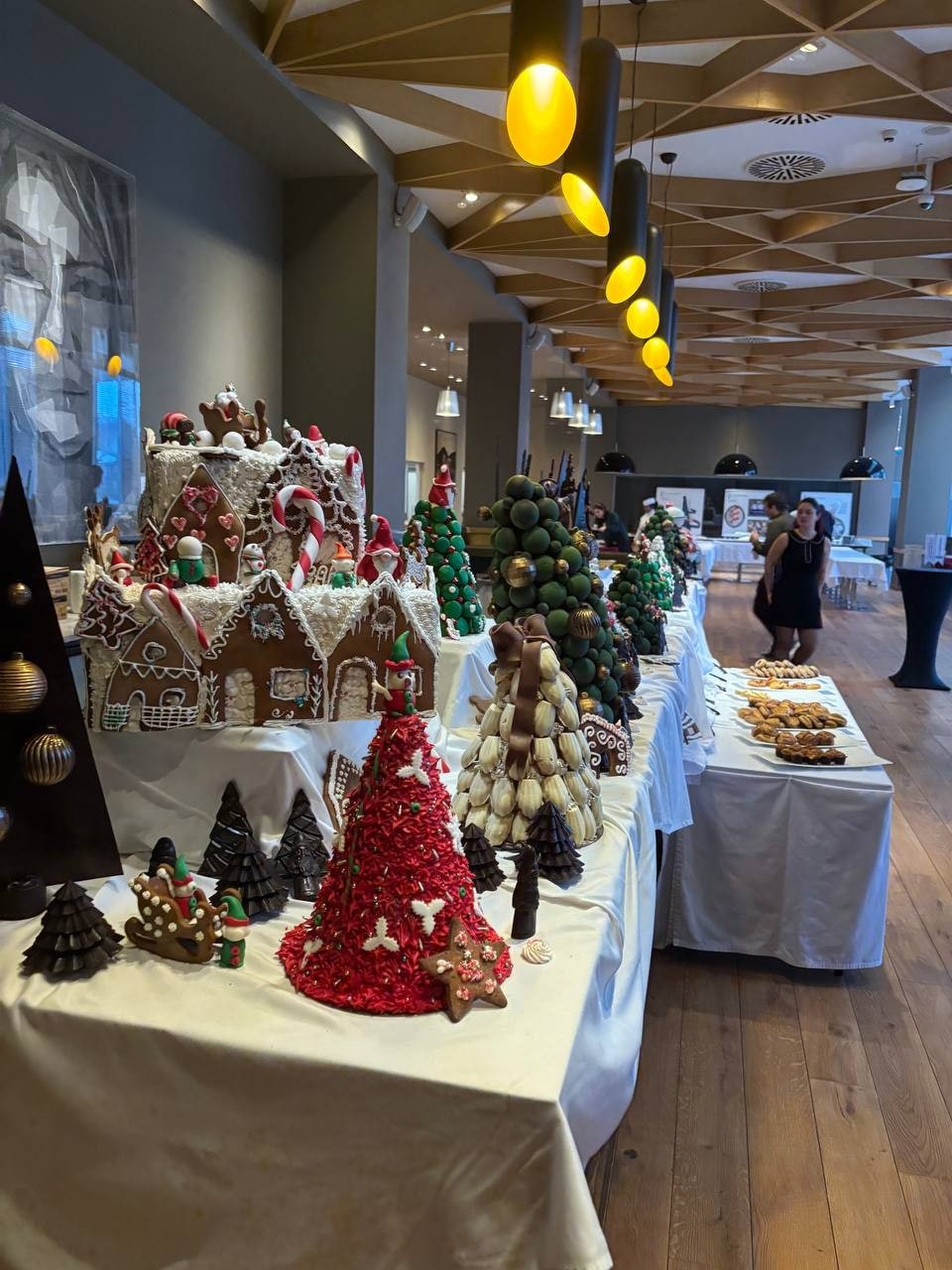 Le Cordon Bleu talyp baýramçylyk sergisi