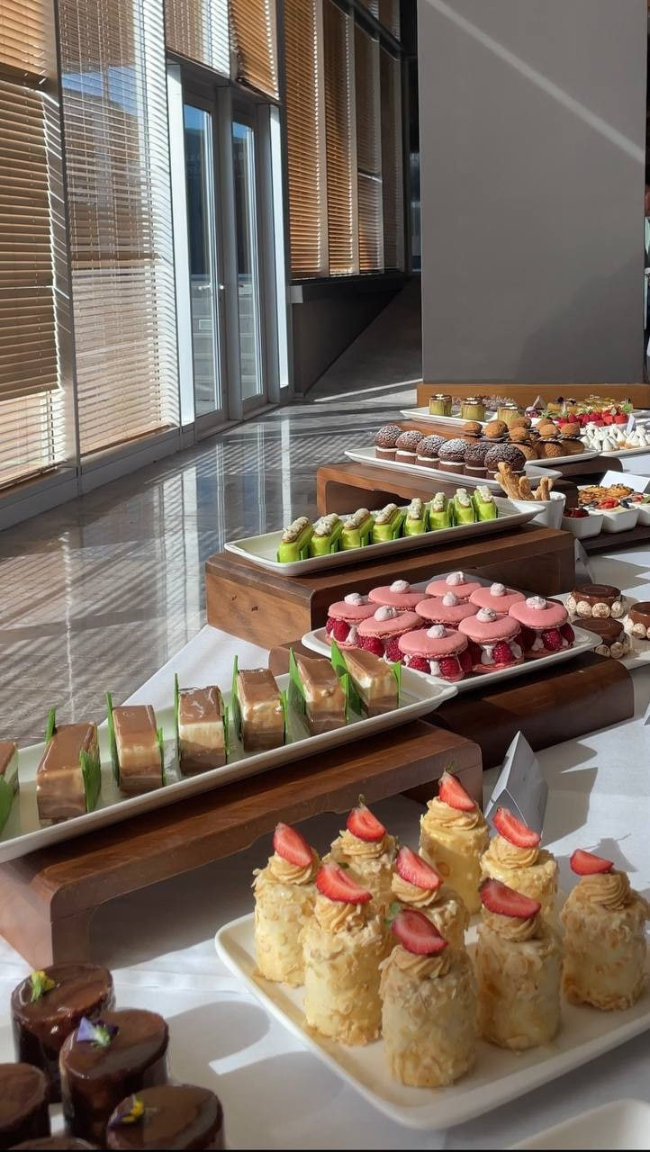 Le Cordon Bleu кондитерлік буфет көрмесі