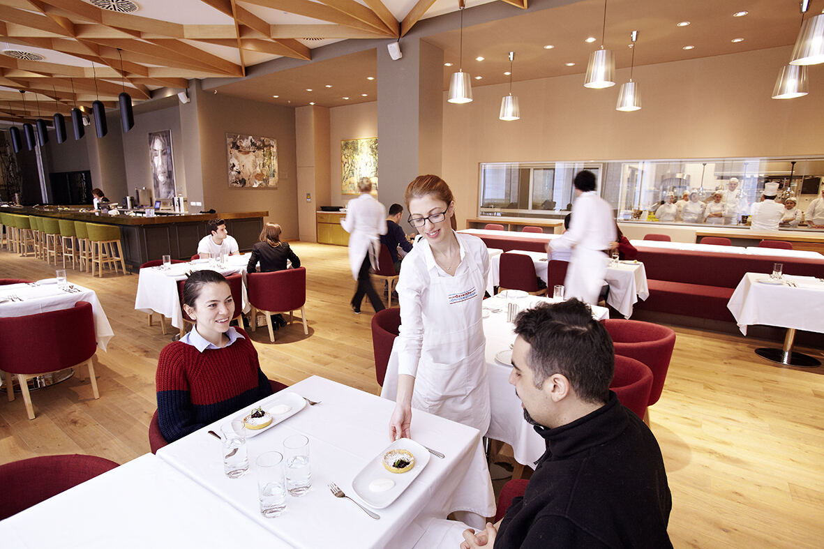 L'Atelier Bleu dining room at Le Cordon Bleu Istanbul